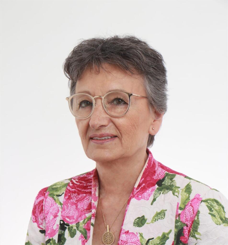 Ester Maria Coutinho Albuquerque e Castro Coelho